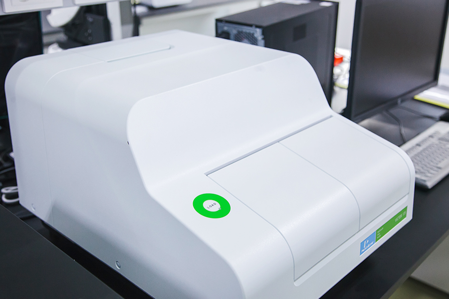 각종 효소의 면역반응 검사 및 효소를 검출하는 다표지생물시료측정장치